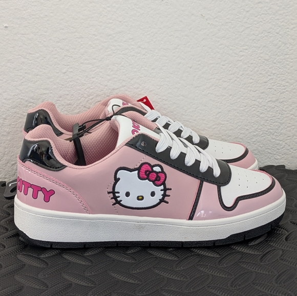 Hello Kitty shoes - Picture 3 of 8